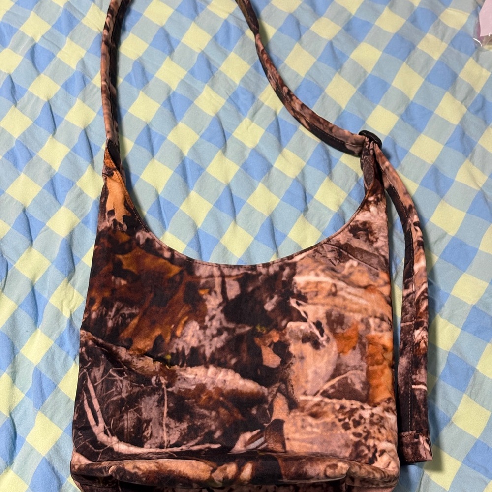 BAGGU Small nylon sling in (Photo forest print)- used like new